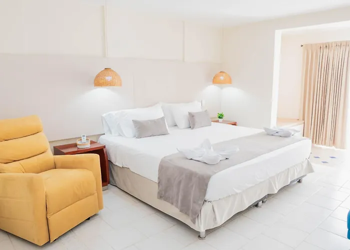 Playa Palmeras Beach Resort